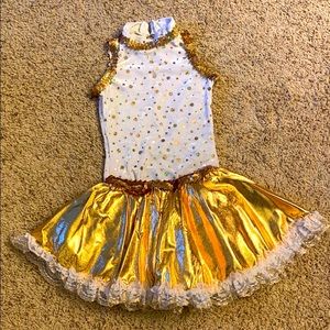 Dance costume, brand :Cicci gold ,2pcs. Size CM